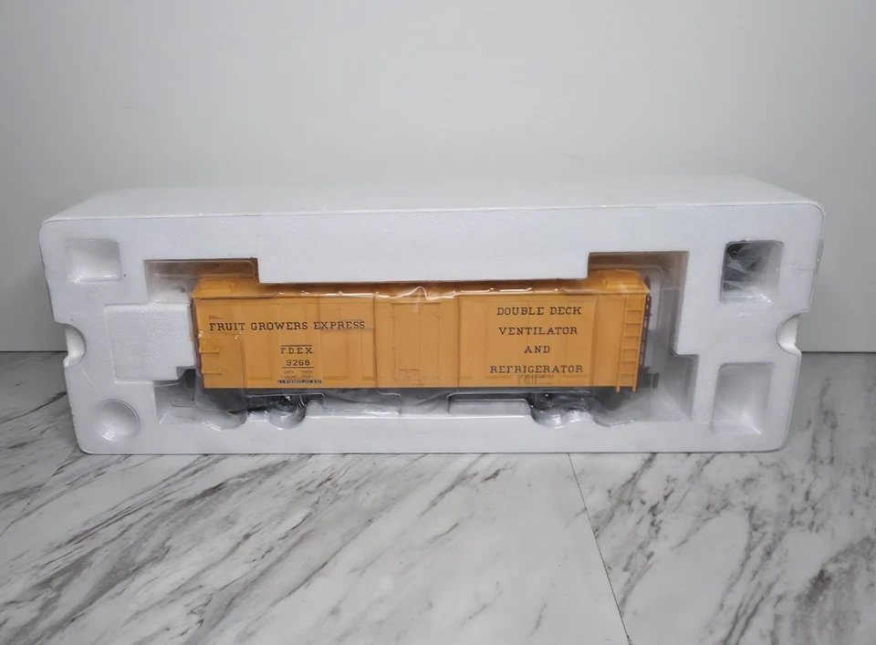 Atlas O 40 ' Steel Reefer Car #8511-1 Fruit Growers Express 3 Rail OLD STOCK - Image 3 of 4