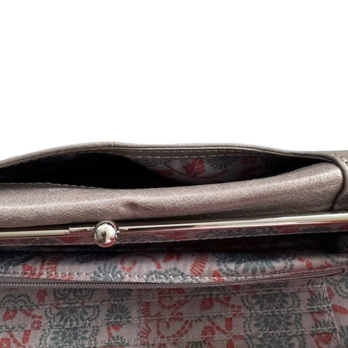 Portafoglio pochette Hobo International pelle grigio invecchiato 11,5” X 5” - Foto 6 di 8