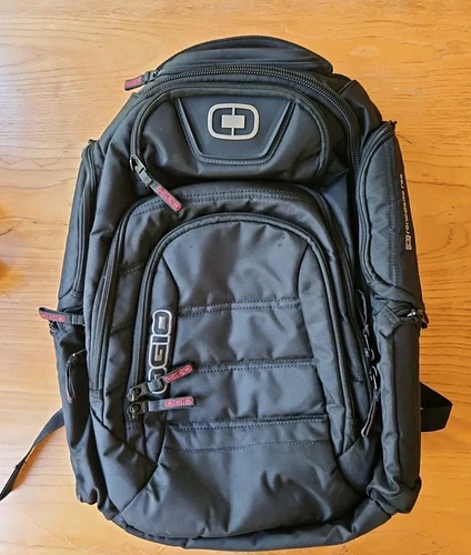 Ogio Renegade RSS 17" Black Pindot Laptop Backpack Carrying Case Tablet Bag 