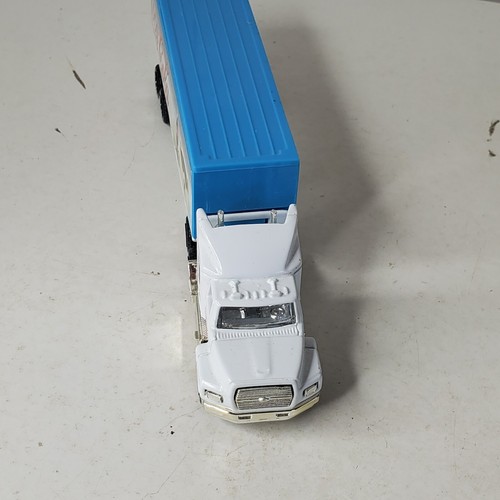 Coca-Cola Super Rigs Hard Working Polar Bear Logo Matchbox Semi Truck 35221 1:64 - Picture 11 of 14