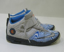 Air Akronite 819832 101 White/Silver Blue youth size 5