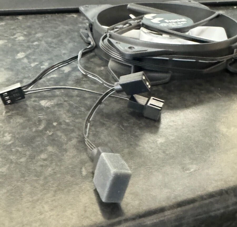 Fractal Design Aspect 12 RGB 120mm Case Chassis Fan in Black - Image 3 of 3