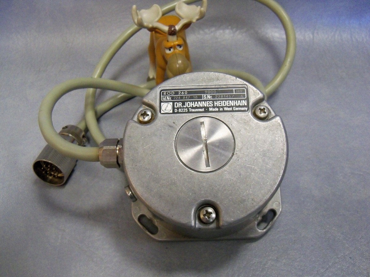 Heidenhain ROD 260 Angle Encoder 224847-18 Solid Shaft Line Cnt. 9000