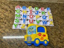 LeapFrog Fridge Phonics Tad's Magnetic Alphabet Bus w All Letters Complete