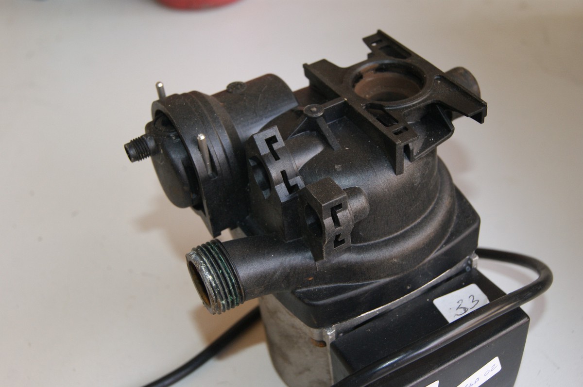 Pompe de chaudiere circulateur GRUNDFOS UPER 15-60 SO CACA0 ou S0 CACAO