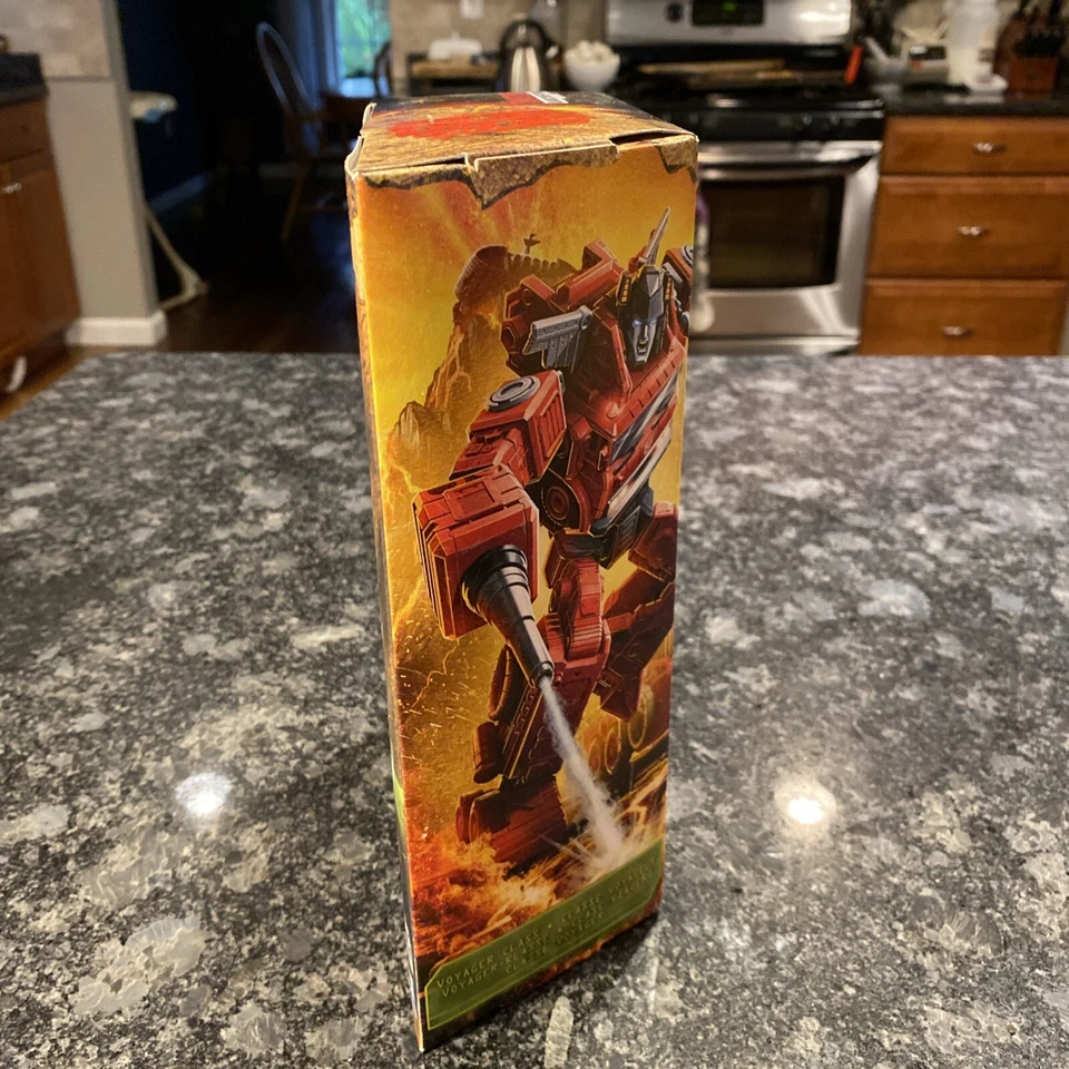 Hasbro Transformers War For Cybertron Kingdom Voyager Class Inferno BRAND NEW - Image 4 of 4