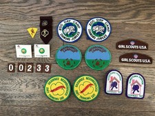 Vintage Girl Scouts badges patches pins 80  s