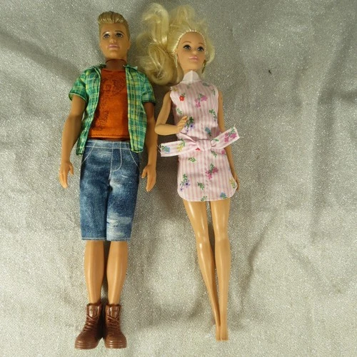 Vintage Mattel Barbie And Ken Set