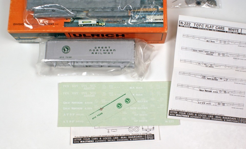 Kit Ulrich Ulrich TOFC Flat Car with Great Northern Trailer, HO Scale, Metal Kit ...