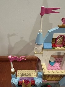 LEGO Disney 41055 Cinderella&rsquo;s Romantic Castle 99% Complete W/Instructions 