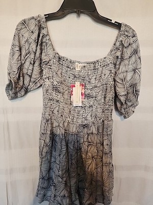 Roxy Barefoot Babe BSPG Jumper Size Xsmall For A Petite  Blck&wht New With Tags