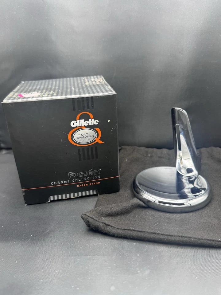 NEW Collector’s Gillette Art Of Shaving Fusion Chrome Shaving Razor Stand - Image 4 of 4