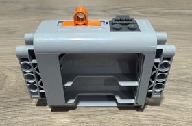 LEGO Technic Power Functions Battery Box #8881 uses 6 AA batteries Tested