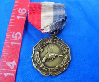 1935 Los Angeles Police Department Revolver Club Award Pin Medal 2 3/4" Goldtone