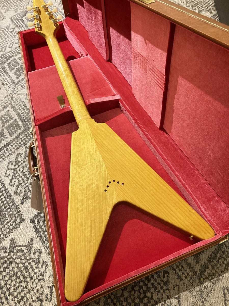 ギター Gibson Custom Shop 1958 Korina Flying V Platinum Gibson Custom 1958 Korina Flying V Black Pickguard