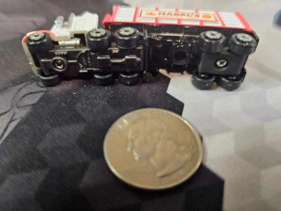 Micro Máquinas Agitar y Oler Semi Camión Mabels Chips de Chocolate Foto 3 de 4