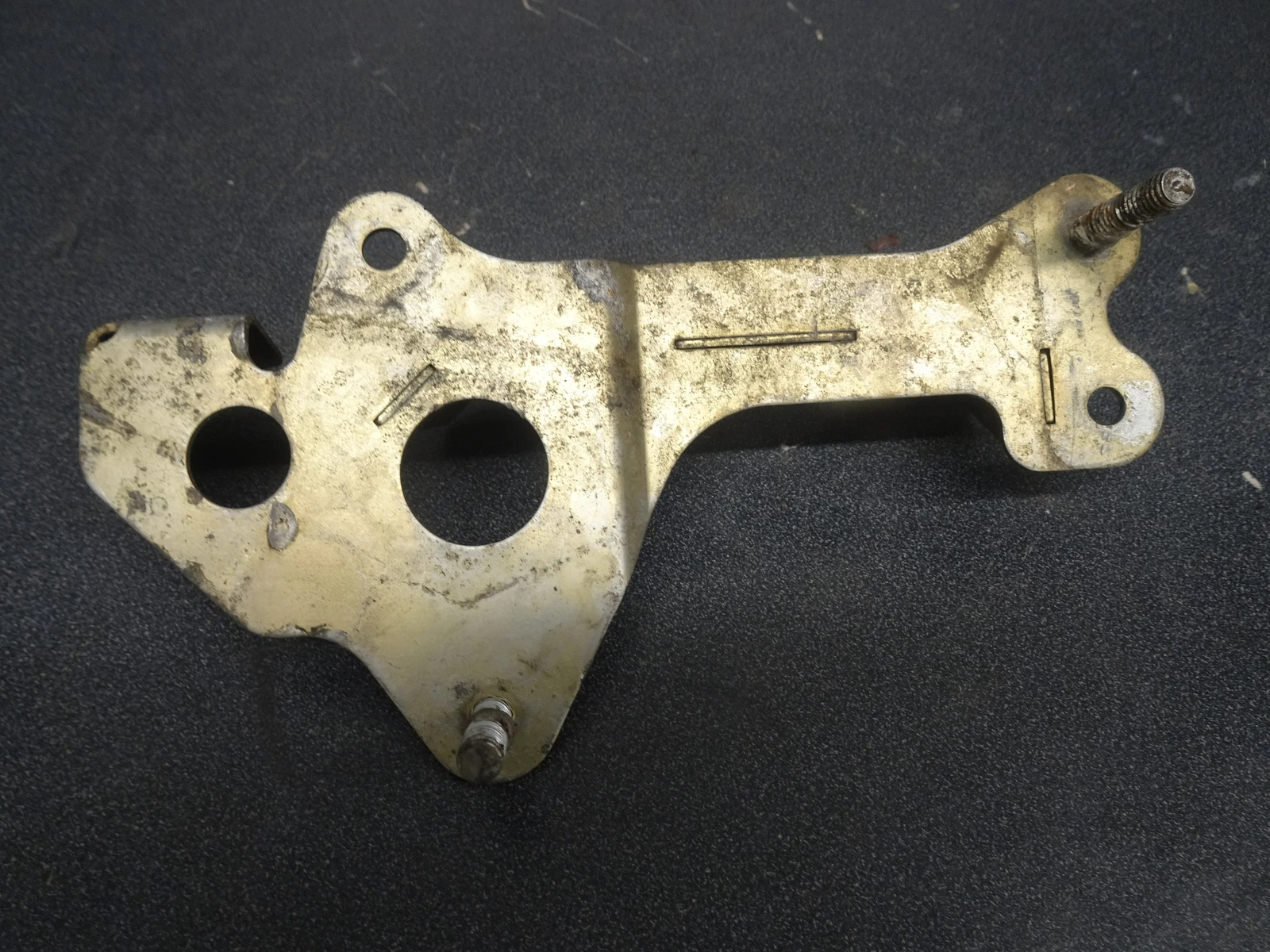 2012 Polaris Pro RMK OEM Center Bulkhead Frame Support Brace Bracket 1017825