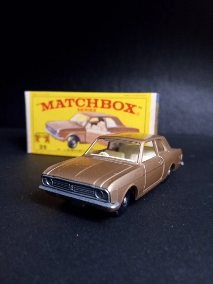 Caja de cerillas #25D Ford Cortina 1968 en muy buen estado/como nueva en caja original E4 nítida Foto 3 de 4