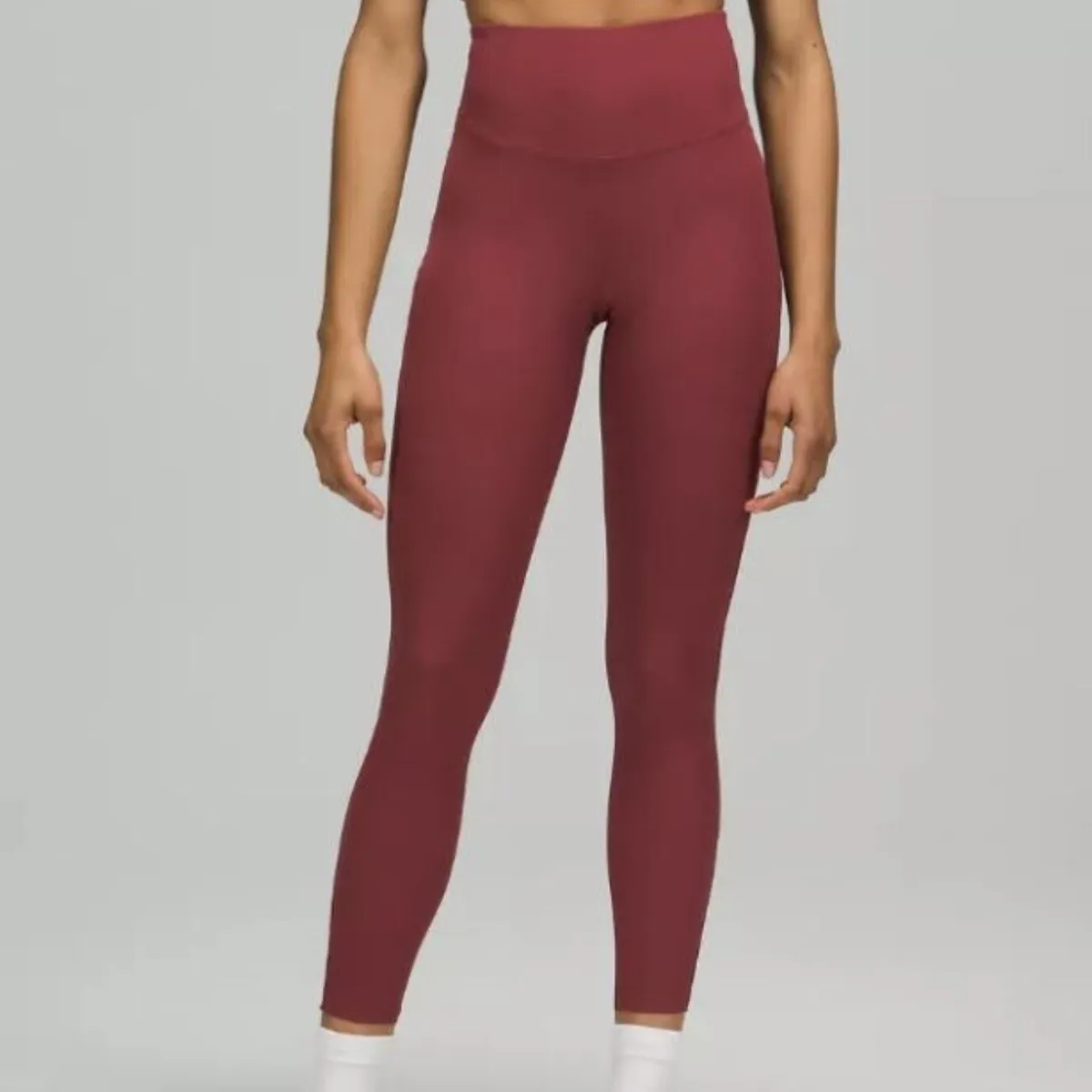 Lululemon Base Pace High-Rise Running Tight 25Mulled Wine Size 0