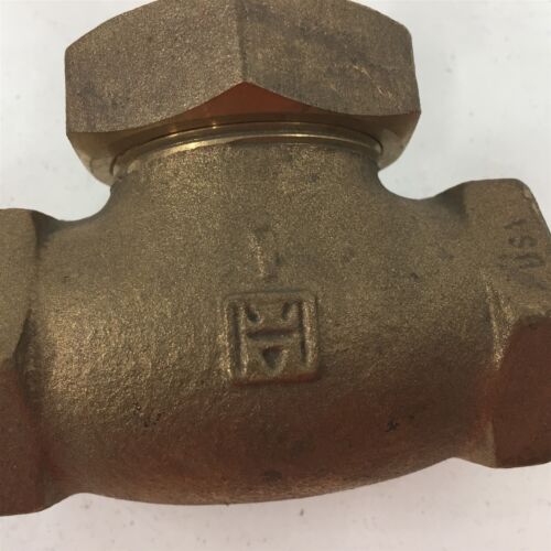 Milwaukee 1" NPT Globe Valve 300 WOG - Picture 2 of 8
