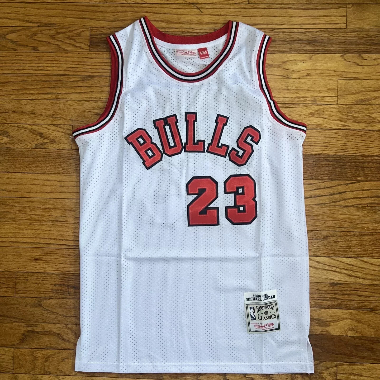 NEW! MICHAEL JORDAN CHICAGO BULLS NBA MITCHELL & NESS WHITE jersey  