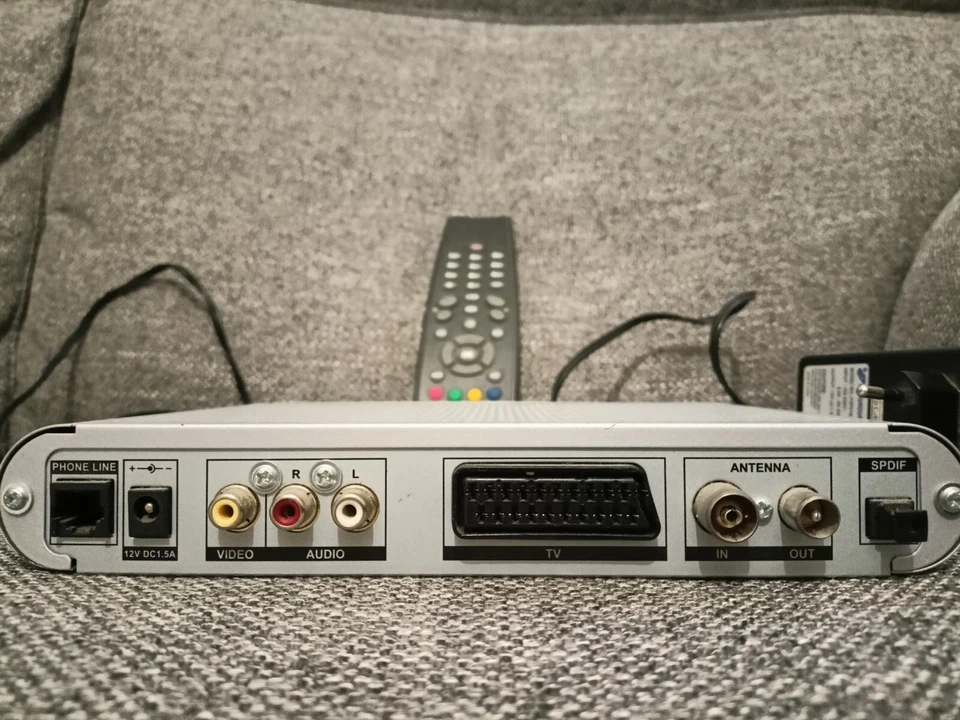 Decoder Digitale Terrestre ADB ADB-2000T  T79-ADB3 - Immagine 2 di 3