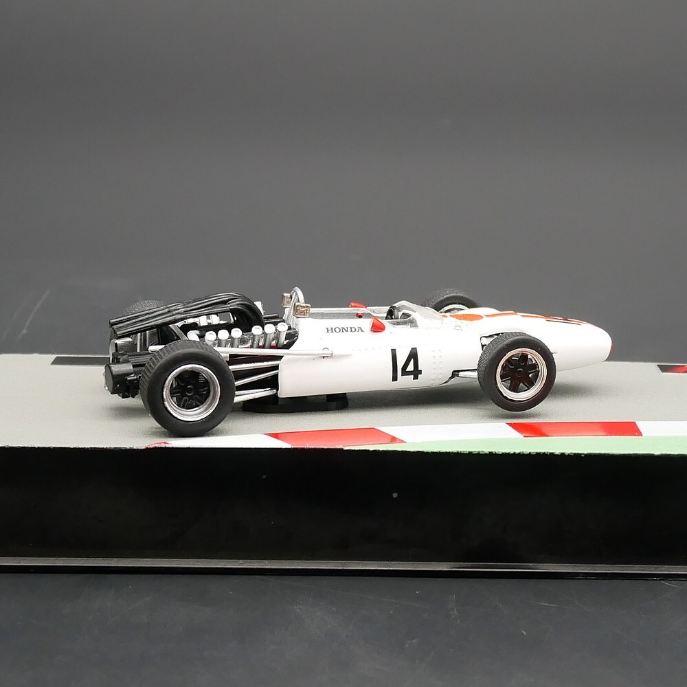 HONDA RA 300 F1 ミニカー ixo 1:43 F1 Cars Honda RA300 1967 John Surtees Diecast Car