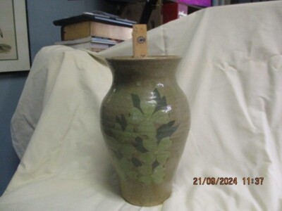 ANITA MEADERS TRIBUTE VASE