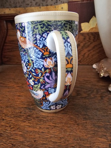 Maxwell & Williams William Morris - Strawberry Thief Blue Mug - Excellent Cond - Picture 2 of 7