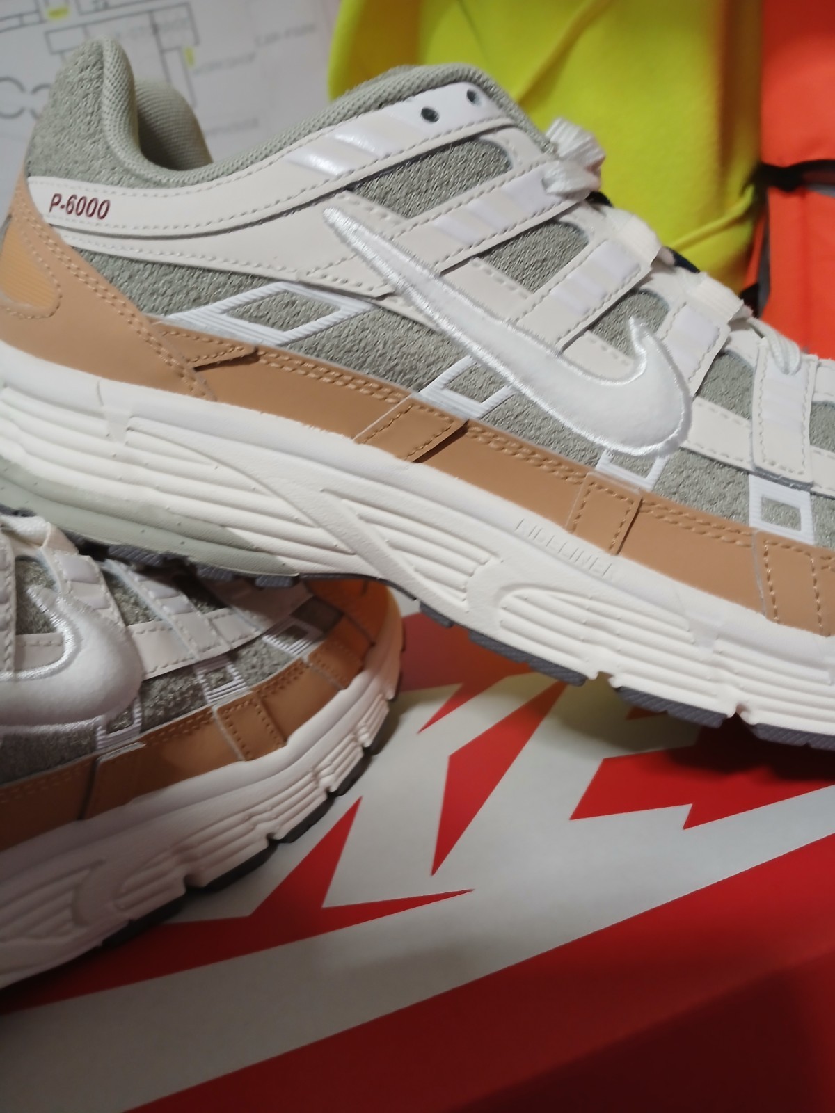 Nike P-6000 Trainers Size Uk 9. RRP £120-£140 image 3