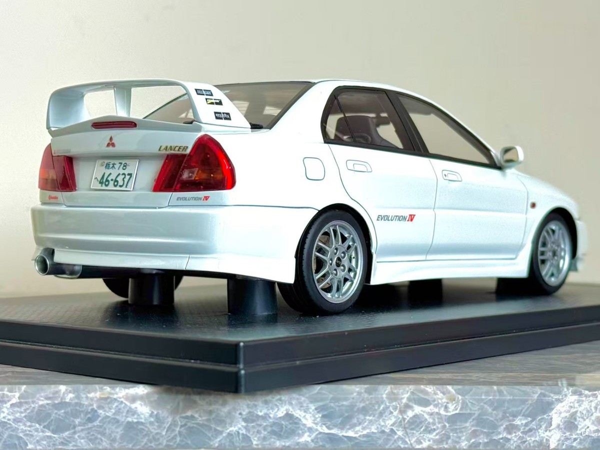 1:18 Mitsubishi Lancer Evolution IVミニカー SUPER RARE* 1/18 Onemodel Mitsubishi Lancer EVO IV EVO 4 ☆INITIAL