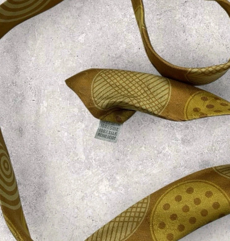 BYBLOS Silk Tie ITALY Brown Gold Geometric W:3.6" EUC - Imagem 4 de 4