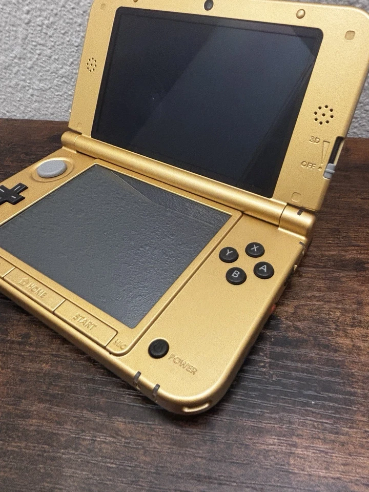 Nintendo 3DS XL Gold Zelda Edition -Tested- Charger, Stylus Included - Image 4 of 4