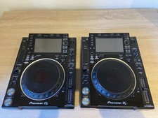 2 X Pioneer Cdj-2000nxs2 Digital Dj Decks With Decksavers