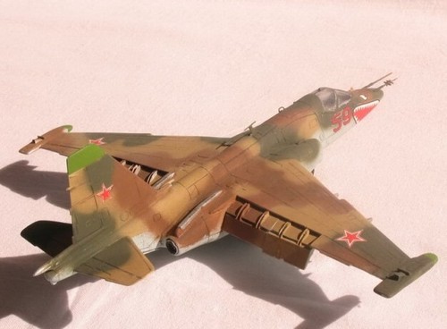 1/72 Attack Aircraft Suchoj Su-25 (Frogfoot) MSD 7243 Kit Modelo Plástico - Imagen 16 de 18