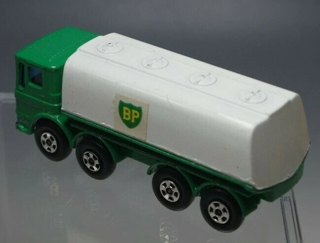 MATCHBOX SUPERFAST #32 LEYLAND PETROL TANKER WITH BOX ENGLAND NM CONDITION - Image 4 of 4