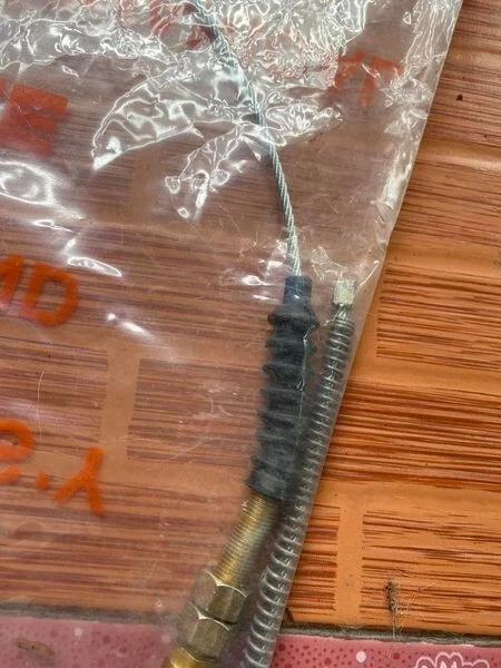 FRENO DE MANO TRASERO MAZDA SAVANNA RX3 RX-3 808 2 CABLES NUEVO Foto 2 de 4