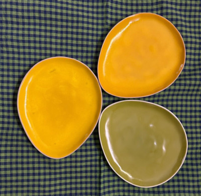 CB2 Crate Barrel~3)Appetizer Plates~Olive Shape Teardrop 6.5x5.5~Dimples Ceramic