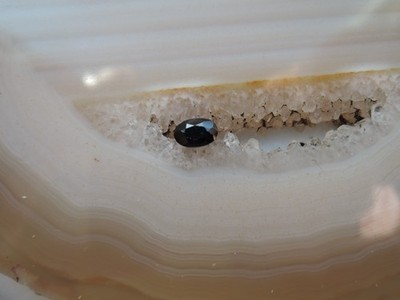Echter Saphir blau oval facettiert Fasserstein Sammlerstein Schmuck b94A