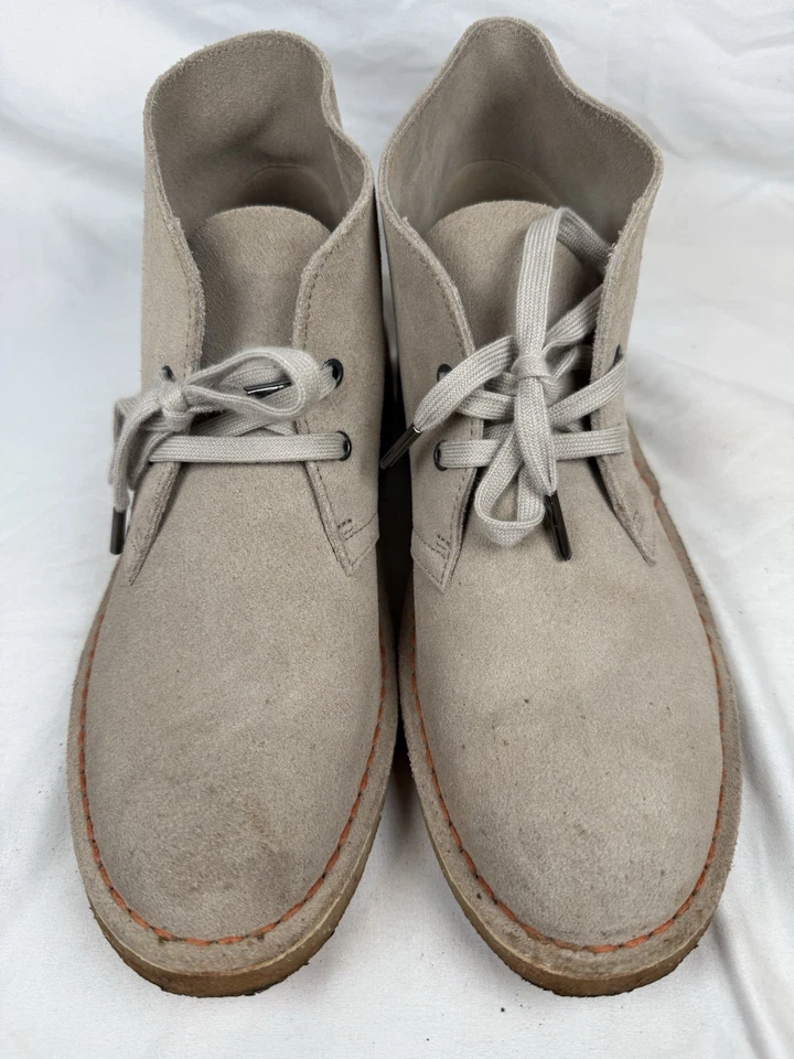 CLARKS Bushacre Desert Suede Sand Beige Chukka Boot 13713 WOMENS 9.5M 42 Shoes - Image 3 of 4