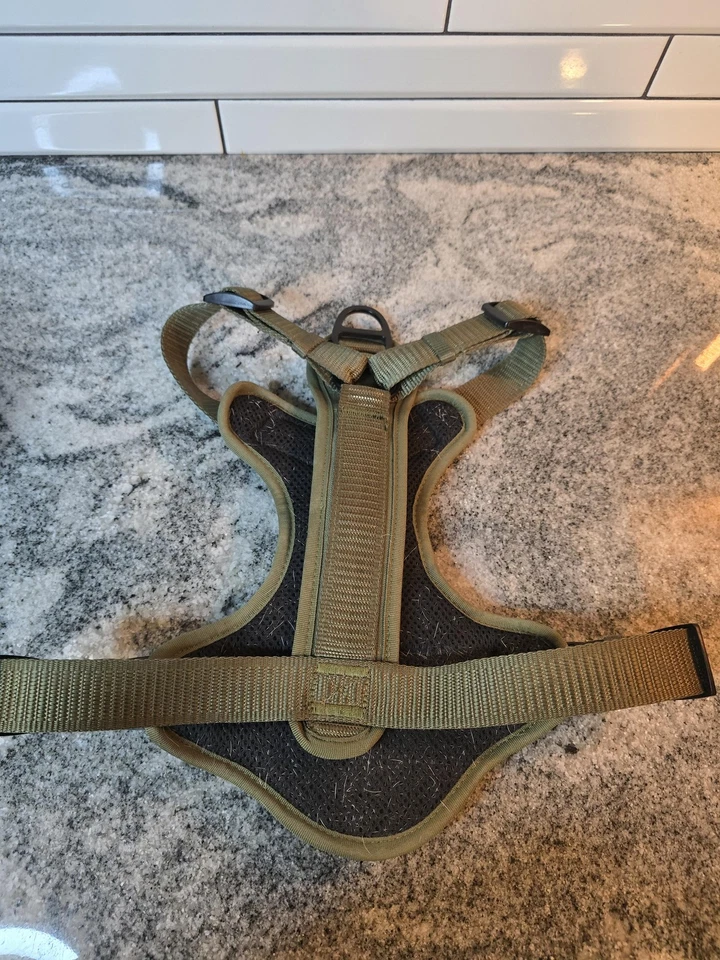 KONG Medium Dog Harness Adjustable Olive Green Mesh Reflective Pouch D-Ring - Image 2 of 4