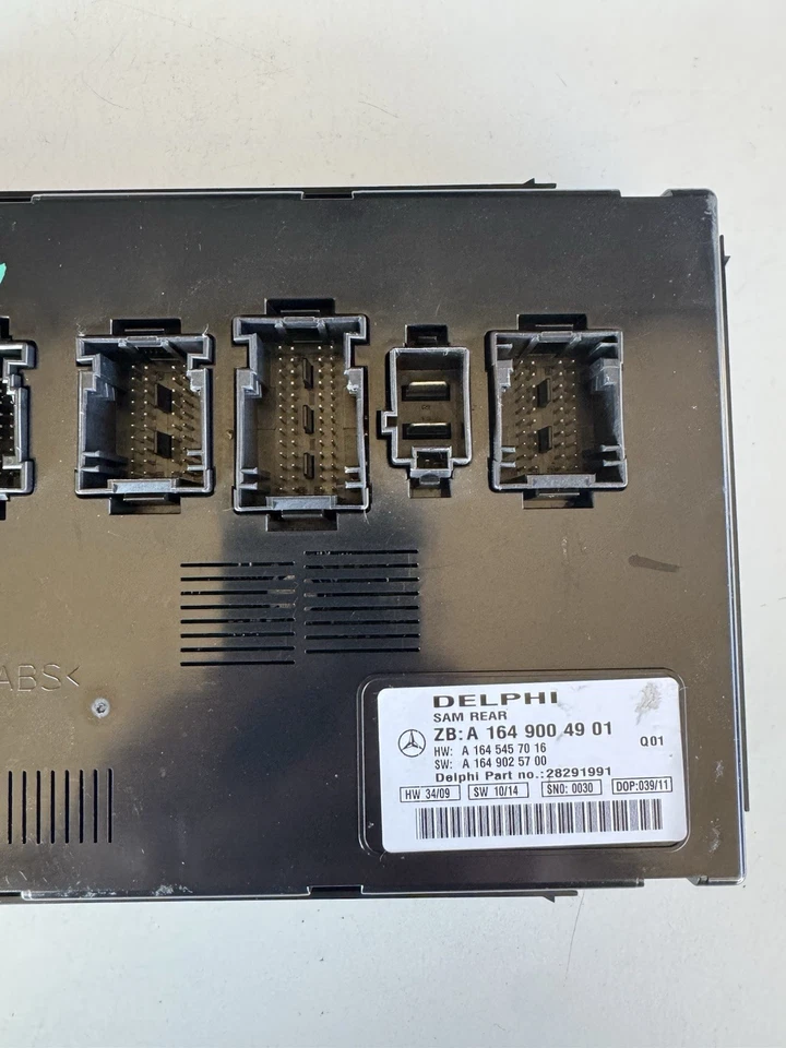 2011 Mercedes Benz ML350 W164 Rear SAM Signal Acquisition Module A1649004901 OEM - Image 3 of 4