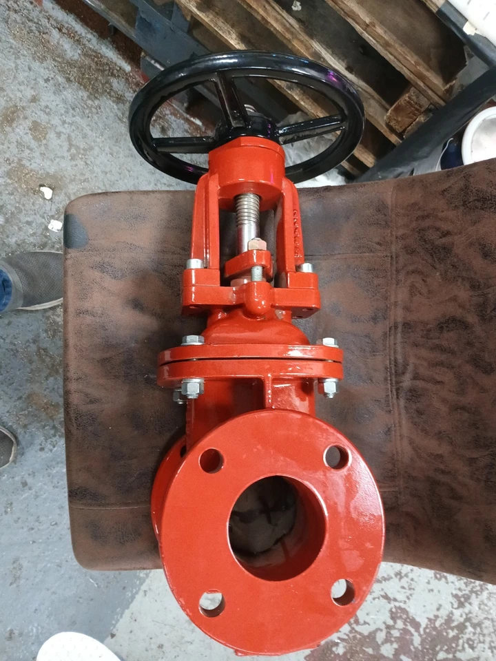 3” Zurn Wilkins Model 48 Gate Valve Resilient Wedge 250psi C515.   - Image 2 of 4