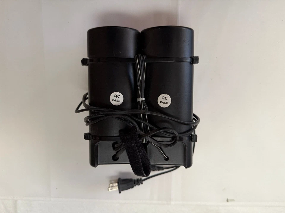 iMicro Set Of Portable Computer Speakers (Used) - Image 3 of 3