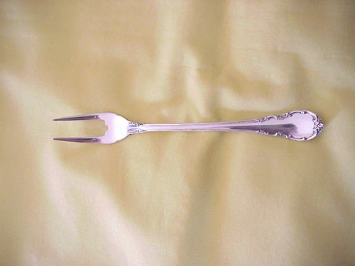 MODERN VICTORIAN BY LUNT STERLING TWO TINED LEMON OR RELISH FORK