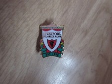 COLLECTABLE FOOTBALL PIN BADGES BRITISH CLUBS VARIOUS DESIGNS TO CHOOSE FROM