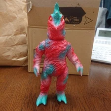 Bear Model All Monsters Collection Alien Perolinga Soft Vinyl Tsuburaya 2506TY