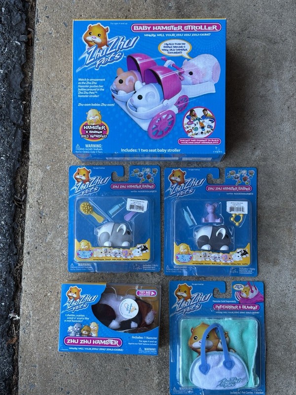 Zhu Zhu Pets Hamster Babies Lot Pet Carrier Accessories Stroller (Baby Cakes)