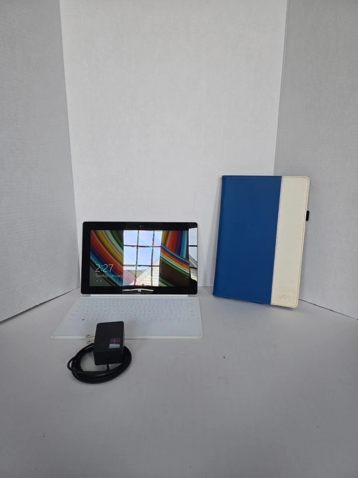 Microsoft Surface Windows RT 8.1 32GB NVIDIA RTEGRA 4 QuadZ3 - Works - Image 2 of 4