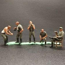 1/72 World War II German Army Rest and Wash Scene Soldier Model